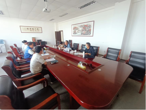 学校纪委书记申时燕率队赴国家级嵩明杨林经济技术开发区访企拓岗并开展技术咨询